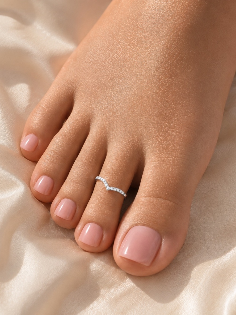 Sterling Silver Cubic Zirconia V-Shape Toe Ring - Pink